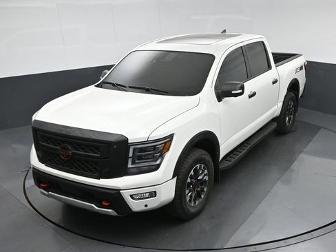 Used 2023 Nissan Titan PRO-4X w/ Pro-4x Convenience Package image 70