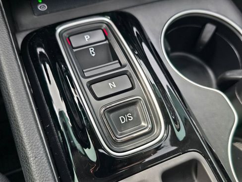 Used 2025 Honda Pilot Touring image 32