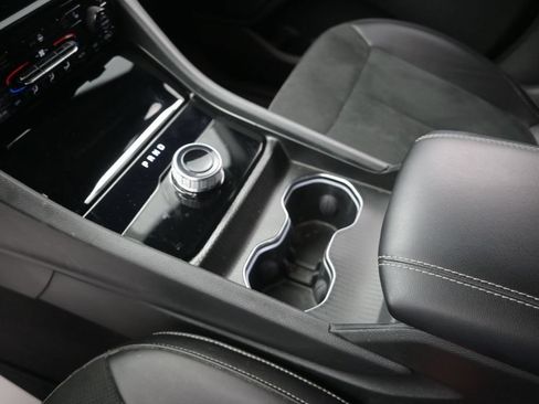 Used 2024 Jeep Grand Cherokee Altitude AWD/4WD image 14