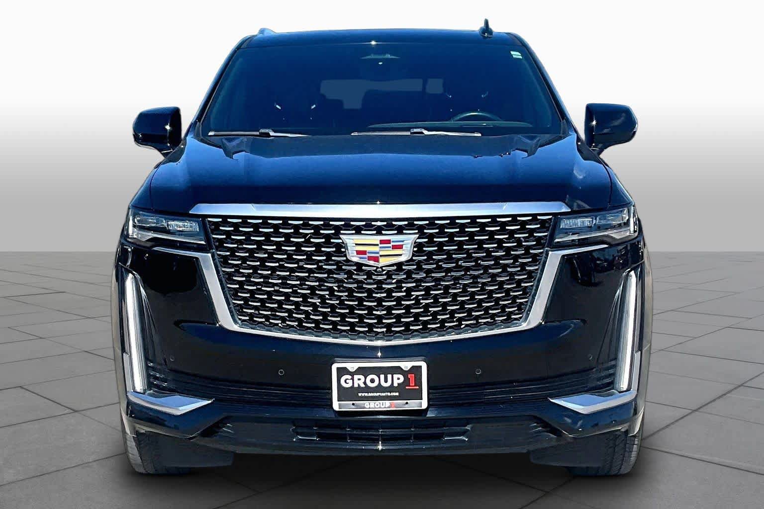Used 2023 Cadillac Escalade ESV Premium Luxury RWD image 4