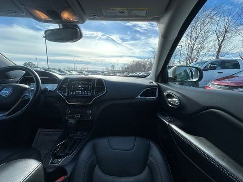 Used 2020 Jeep Cherokee Limited image 27