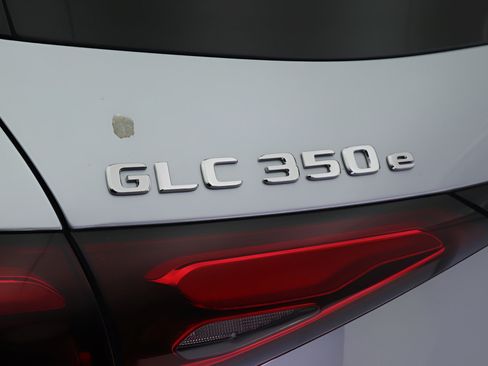 Used 2025 Mercedes-Benz GLC 350e 4MATIC image 19