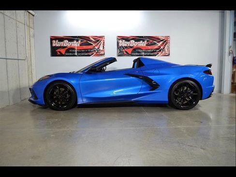 Used 2024 Chevrolet Corvette Stingray Premium Conv w/ Z51 Performance Package RWD image 25