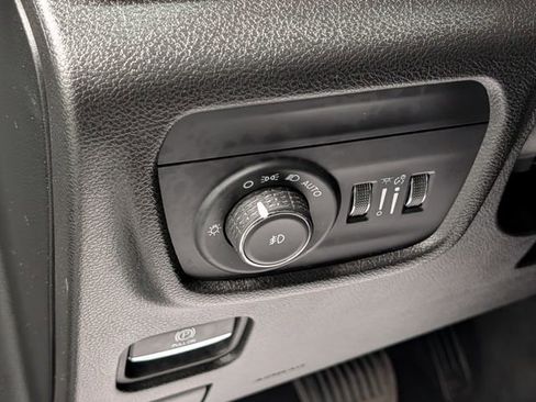 Used 2024 Jeep Grand Cherokee L Limited w/ Black Appearance Package AWD/4WD image 18