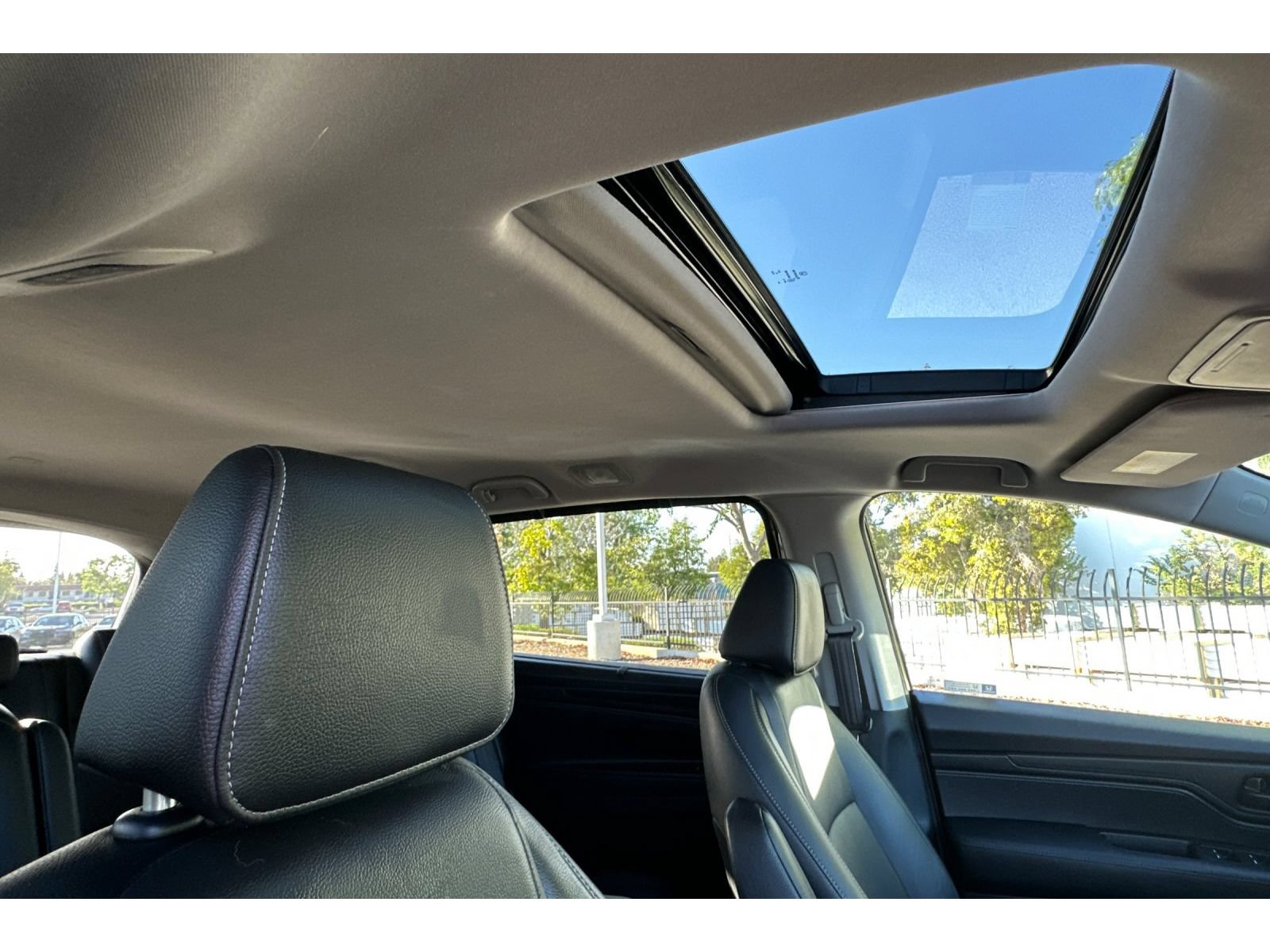 Used 2024 Honda Odyssey Elite image 21