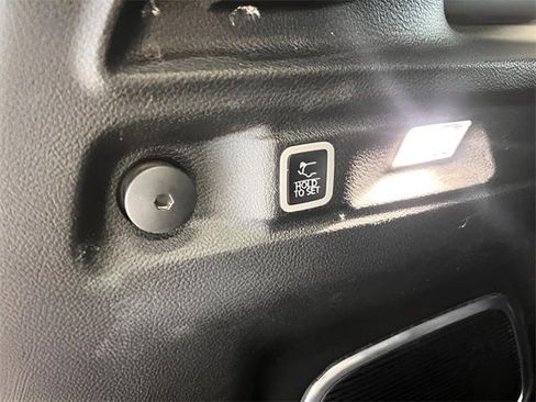 Used 2021 Jeep Grand Cherokee L Limited w/ MOPAR Finishing Package image 8