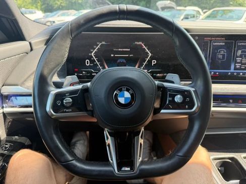 Used 2023 BMW 760i xDrive AWD/4WD image 17