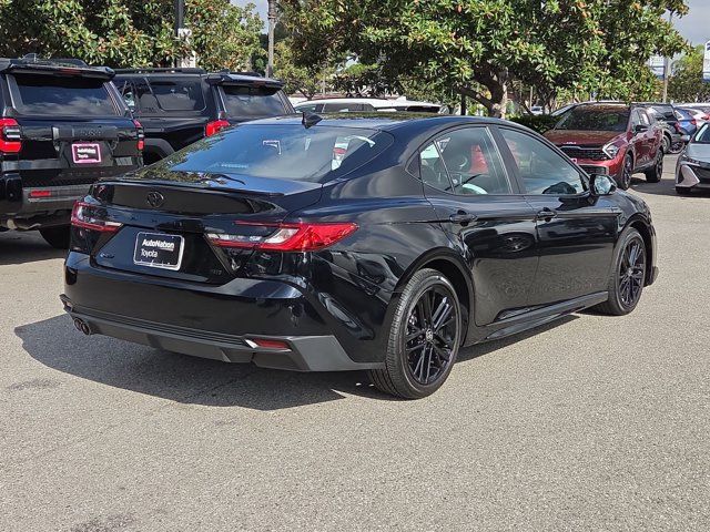 Used 2025 Toyota Camry SE FWD image 5