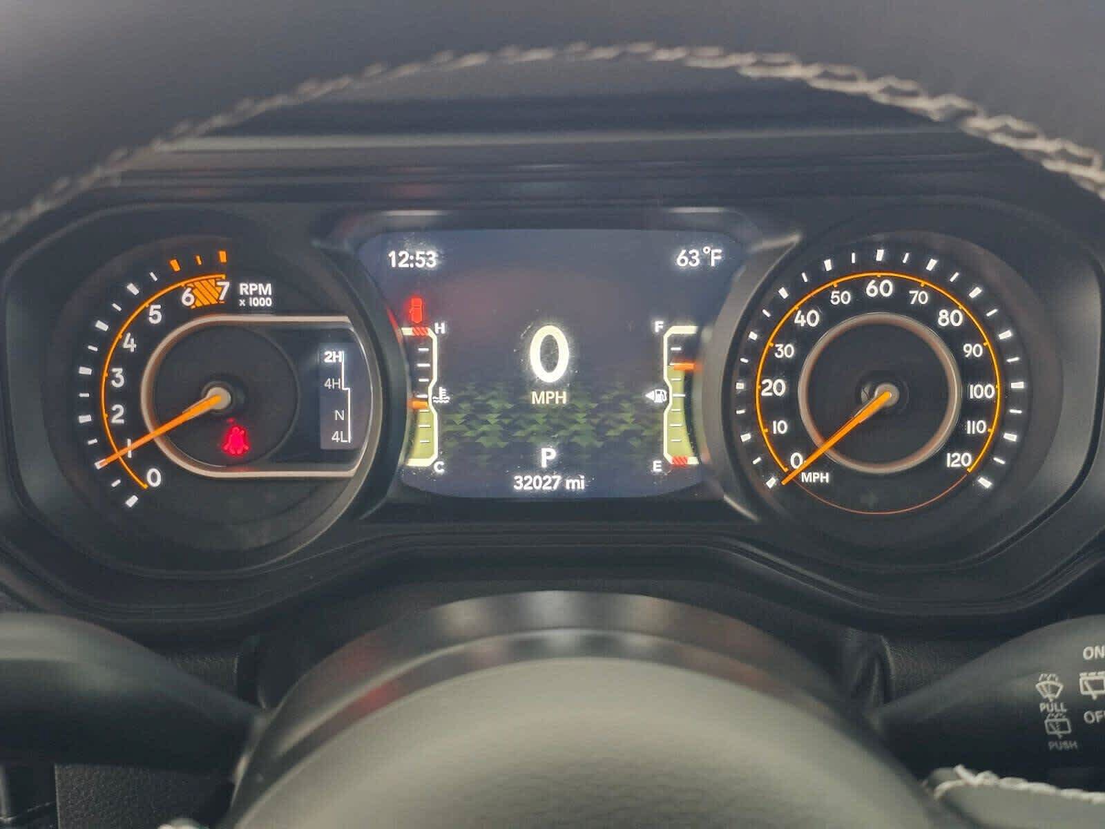 Used 2025 Jeep Wrangler Unlimited Rubicon AWD/4WD image 23