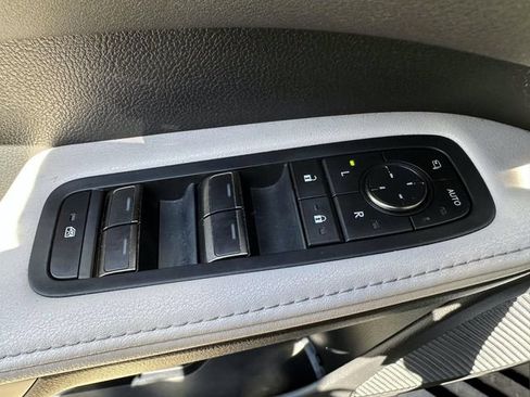 Used 2023 Lexus RX 350 Premium w/ Accessory Package AWD/4WD image 19