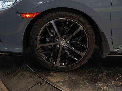 Used 2020 Honda Civic Sport Touring image 9