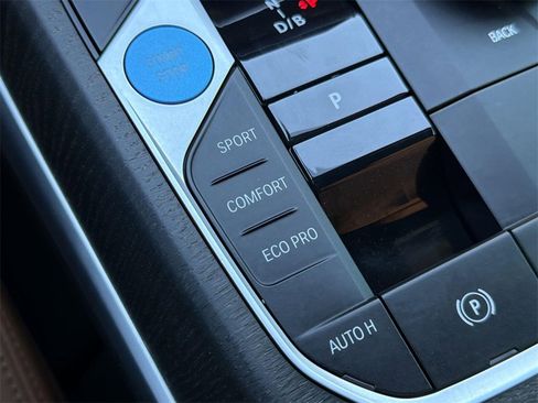 Used 2024 BMW i4 eDrive35 w/ M Sport Package image 17