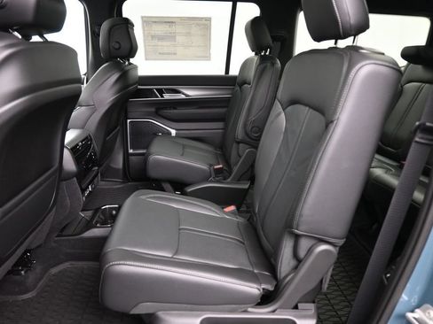 New 2026 Jeep Grand Wagoneer 4WD image 10