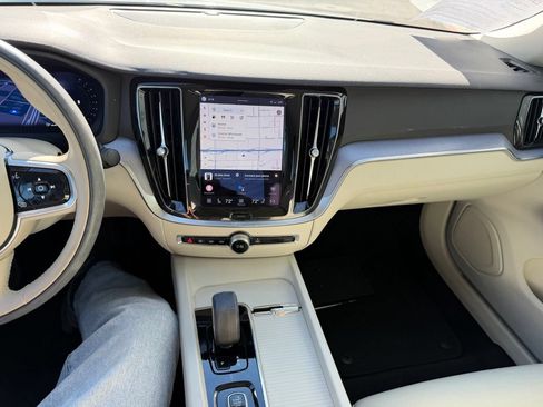 Used 2024 Volvo S60 B5 Core FWD image 18