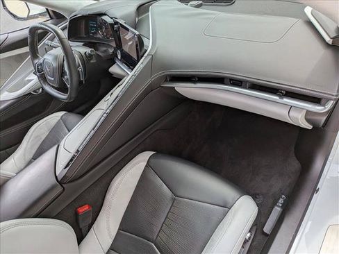 Used 2023 Chevrolet Corvette Stingray Premium Conv w/ Z51 Performance Package RWD image 21
