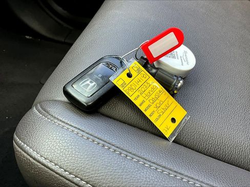 Used 2023 Honda Odyssey EX-L image 13