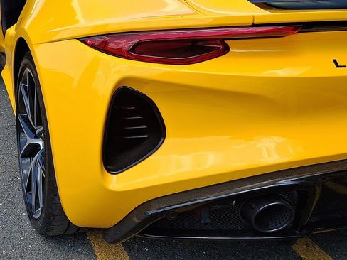 Used 2025 Lotus Emira image 35