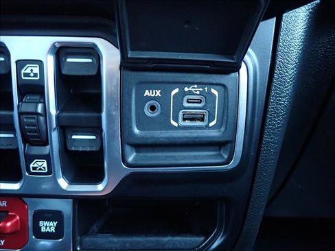 Used 2021 Jeep Wrangler Unlimited Rubicon 4xe w/ Cold Weather Group AWD/4WD image 19