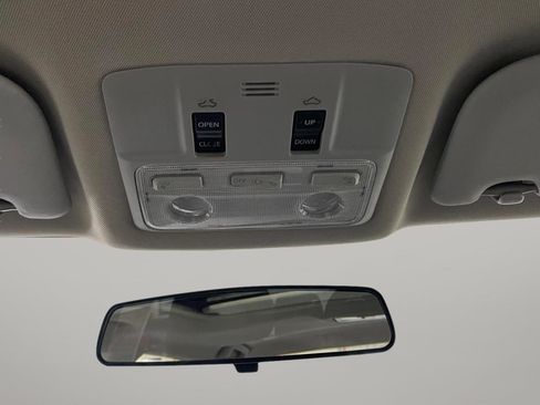 Used 2014 Toyota Corolla LE image 14