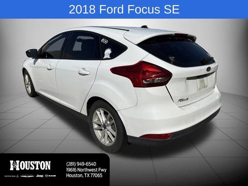 Used 2018 Ford Focus SE FWD image 7