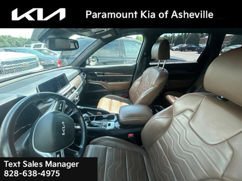 Used 2022 Kia Telluride SX w/ SX Prestige Package AWD/4WD image 5