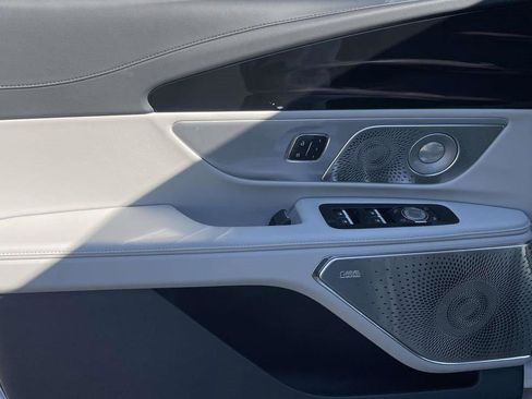 New 2026 Lincoln Nautilus Reserve image 15