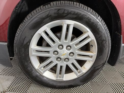 Used 2015 Chevrolet Traverse LT w/ Style and Technology Package image 13