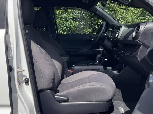 Used 2019 Toyota Tacoma TRD Sport RWD image 17