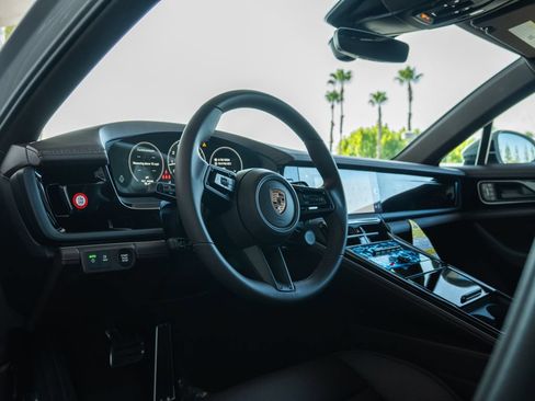 New 2026 Porsche Panamera RWD image 4