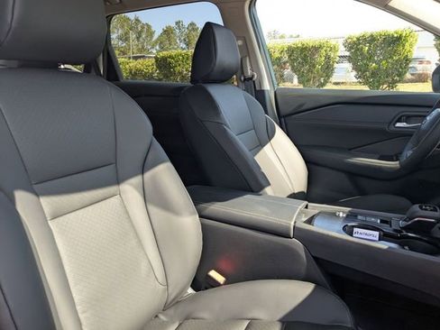 New 2026 Nissan Rogue SV FWD image 36