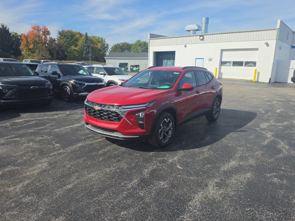 New 2026 Chevrolet Trax LT w/ Driver Confidence Package FWD image 3