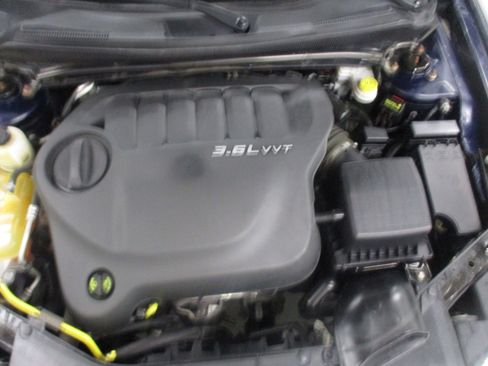 Used 2014 Dodge Avenger SE w/ Quick Order Package 27Z SE V6 FWD image 22