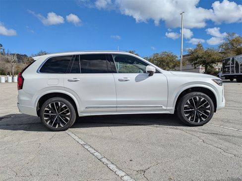 New 2026 Volvo XC90 B5 Core image 7
