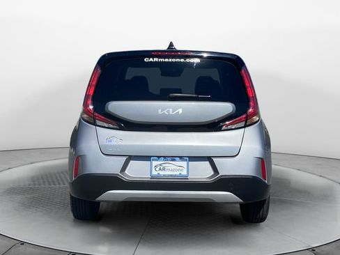 Used 2023 Kia Soul LX w/ LX Technology Package FWD image 4
