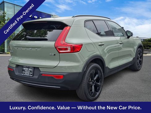 Certified 2025 Volvo XC40 B5 Plus AWD/4WD image 7