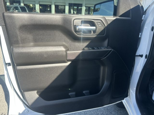 Used 2023 Chevrolet Silverado 1500 Custom AWD/4WD image 19