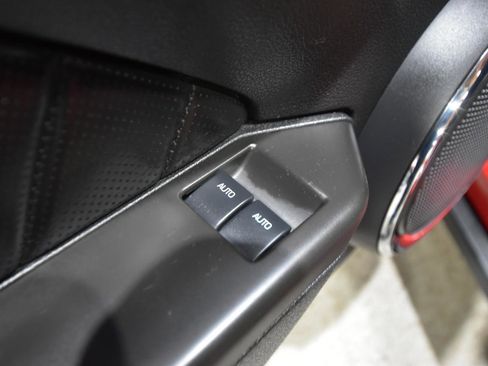 Used 2010 Ford Mustang GT image 16