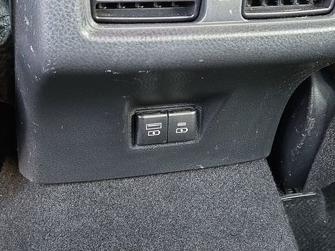 Used 2025 Toyota Camry SE image 17