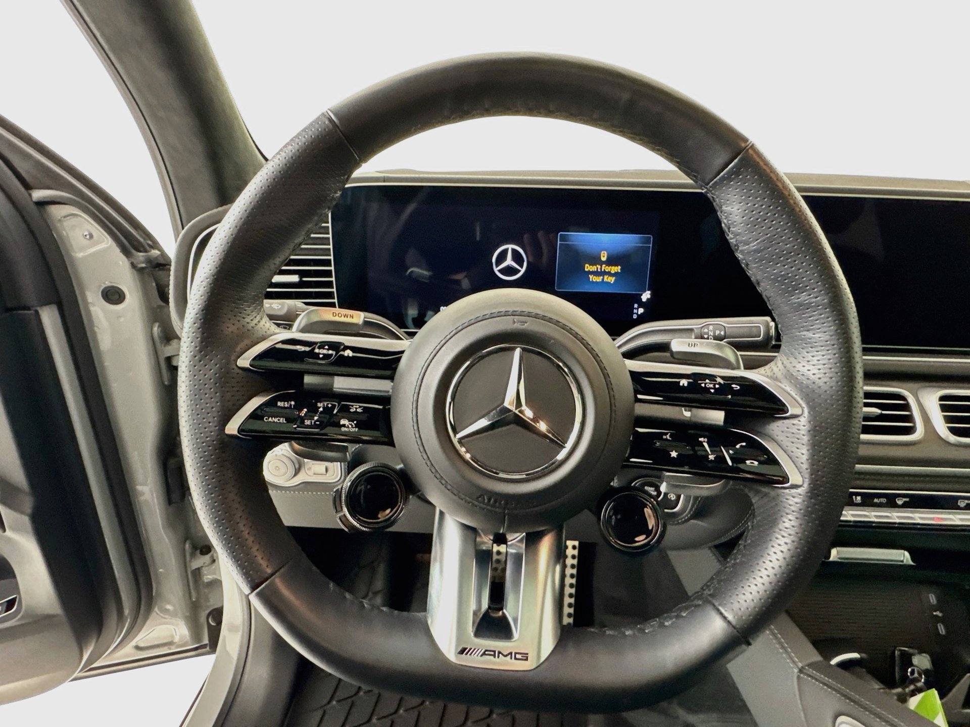 Used 2025 Mercedes-Benz GLS 63 AMG 4MATIC image 12