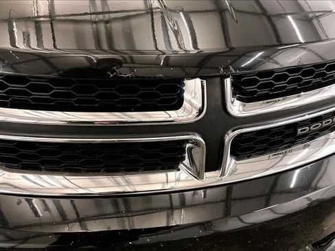 Used 2013 Dodge Avenger SE image 30