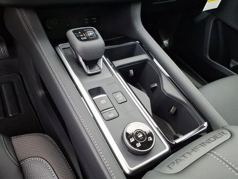 New 2026 Nissan Pathfinder SL AWD/4WD image 8