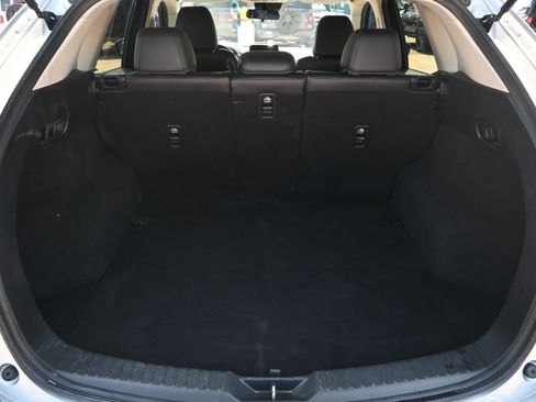 Used 2020 MAZDA CX-5 Touring FWD image 30