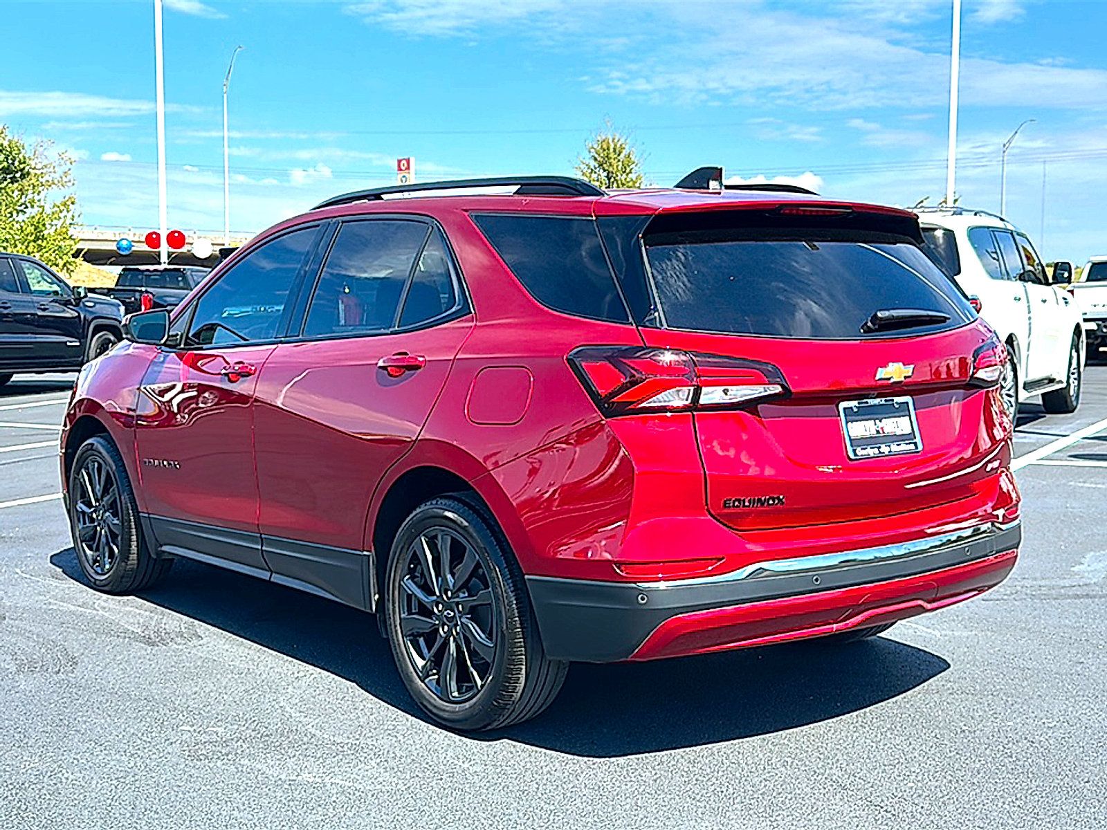 Used 2023 Chevrolet Equinox RS FWD image 6