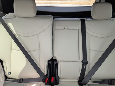 Used 2026 Cadillac XT5 Sportv w/ LPO, Floor Liner Package AWD/4WD image 11