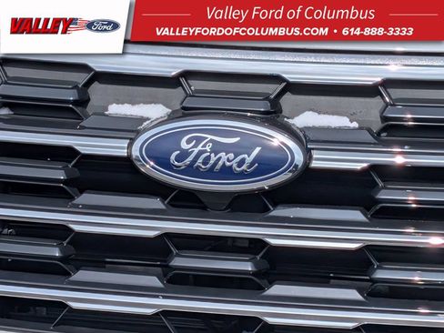 New 2025 Ford Explorer Active w/ Active Comfort Package AWD/4WD image 13