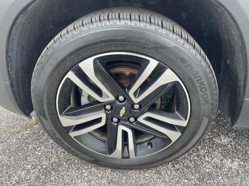 Used 2024 Chevrolet TrailBlazer LT w/ LT Cold Weather Package AWD/4WD image 35