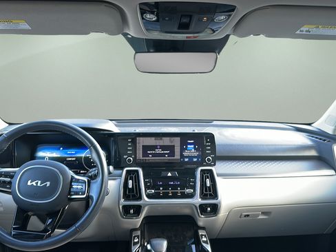 Used 2023 Kia Sorento SX AWD/4WD image 9