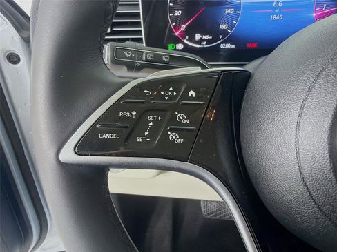 Used 2025 Mercedes-Benz GLE 350 4MATIC image 13