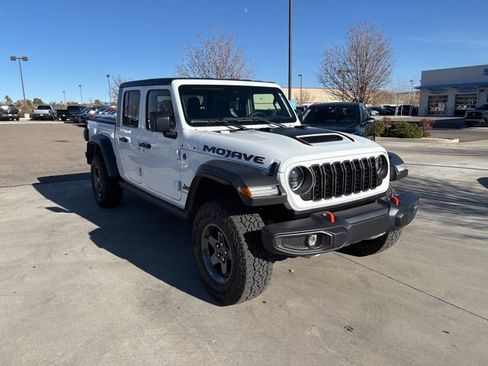 Used 2024 Jeep Gladiator Mojave w/ Safety Group image 4
