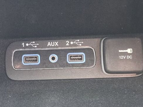 Used 2019 Jeep Grand Cherokee Altitude image 8